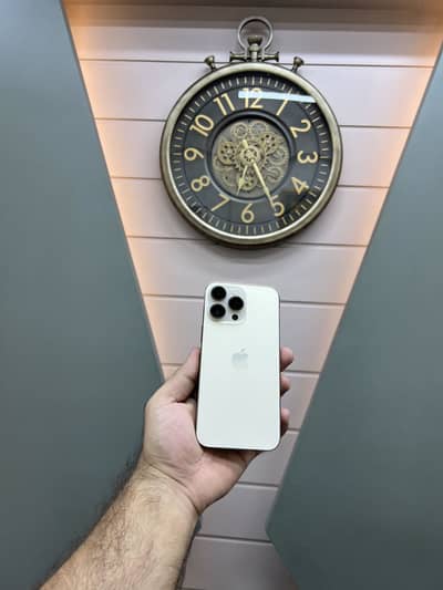 Iphone 14 pro max locked 128 GB