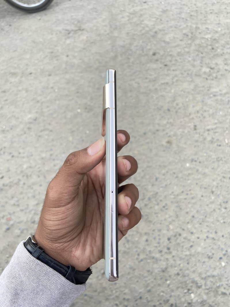 Google Pixel 7 Pro 6