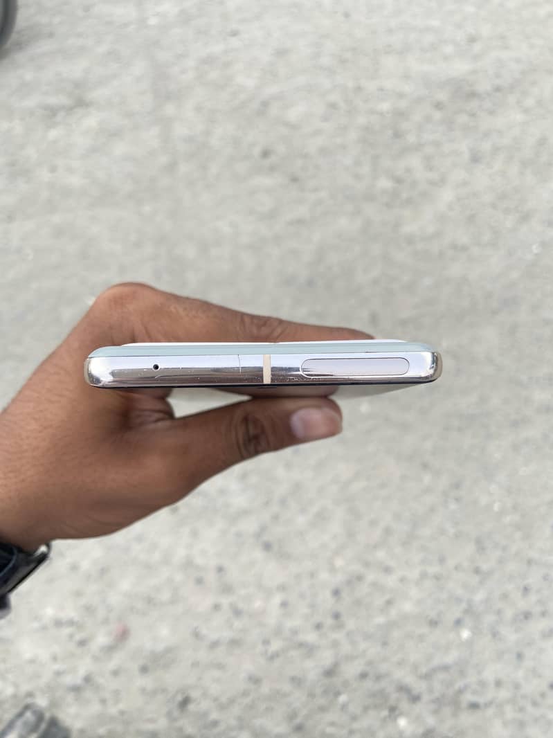Google Pixel 7 Pro 8