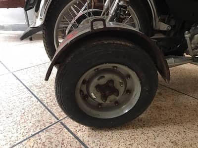 Supporting Tyres, Bike Side Wheel, Side tyres