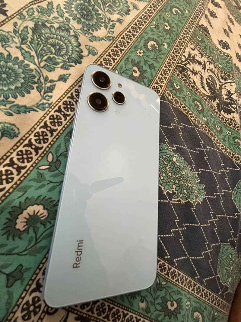 Xiaomi Redmi 12 1