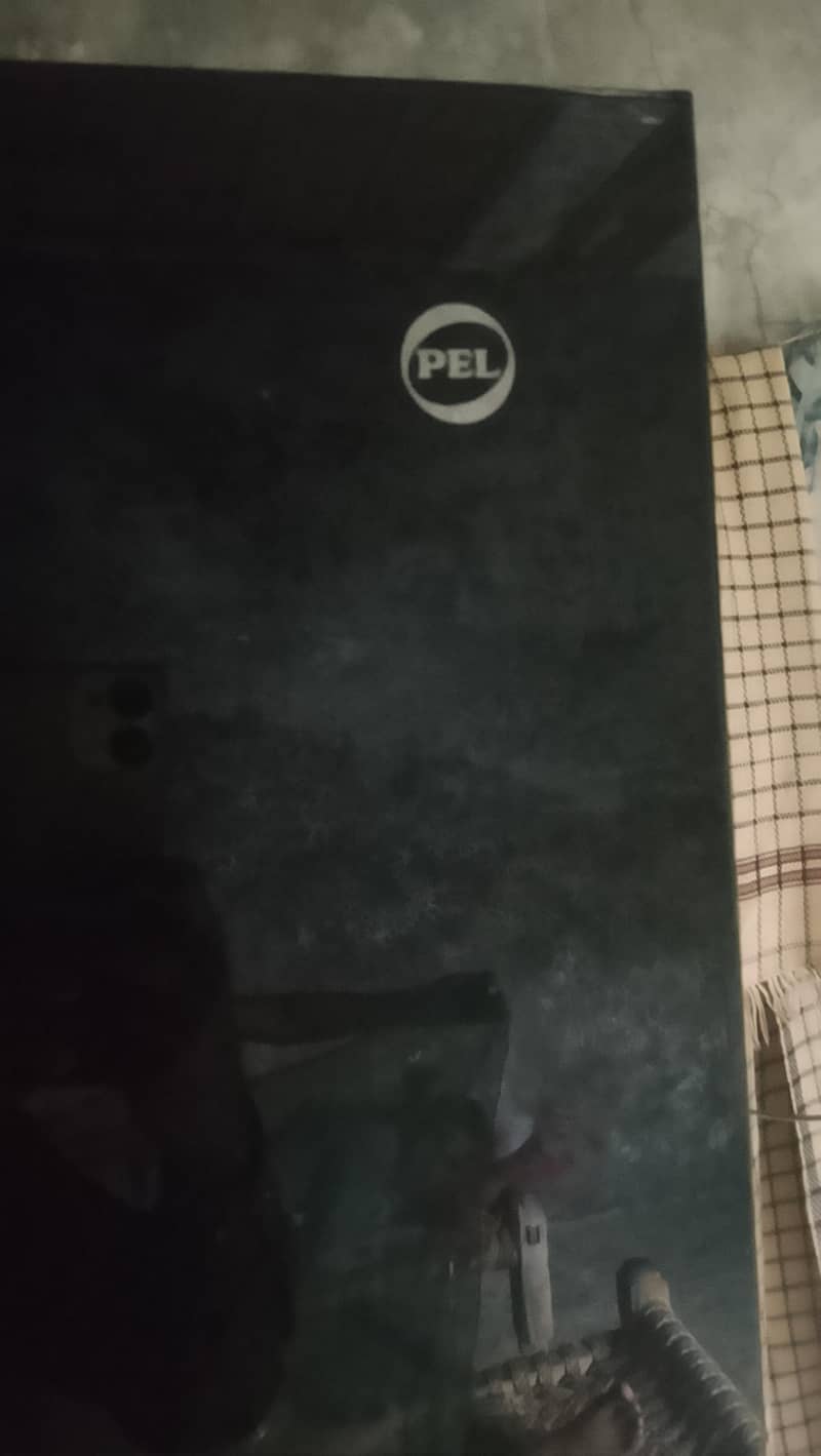 PEL.        medium size 0