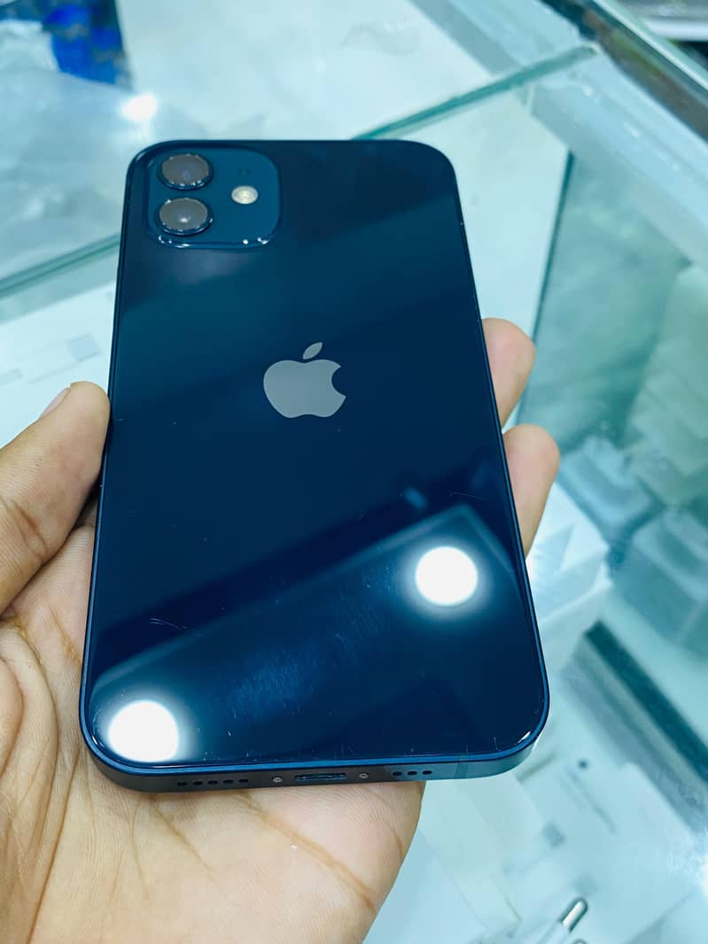 Apple iPhone 12 0