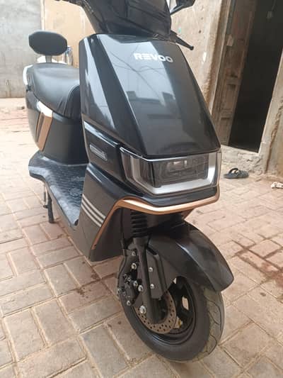 Revoo A12