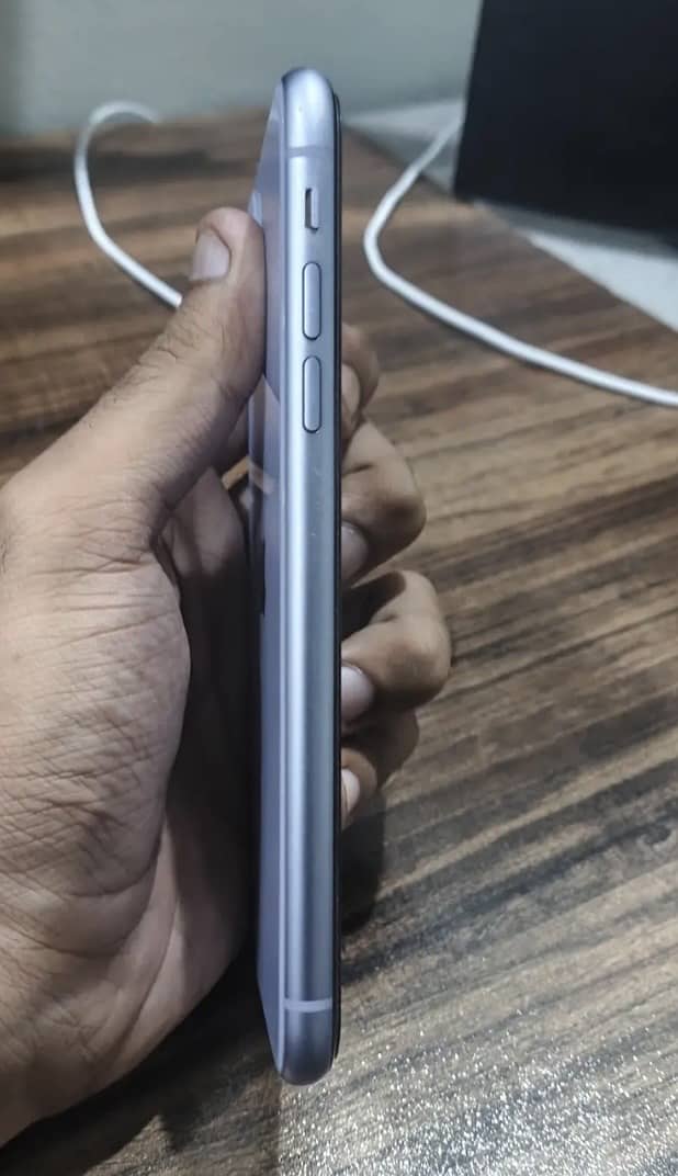 Apple iPhone 11 2
