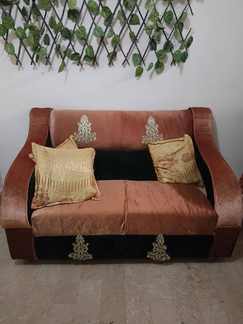 sofa set with table & pardee 1