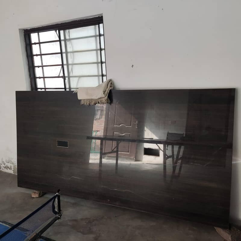 meeting table 0