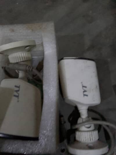 mix camera Hain 1500 ka aik hai