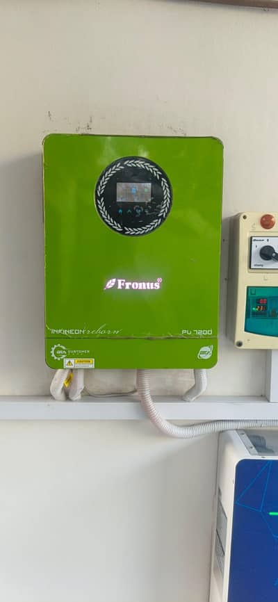 Fronus pv 7200 hybrid solar inverter