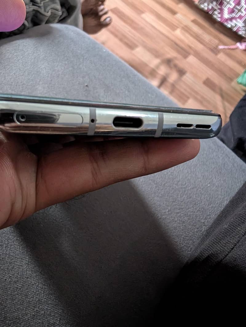 One Plus 8T 4