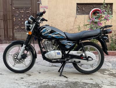 Suzuki GS 150 2022