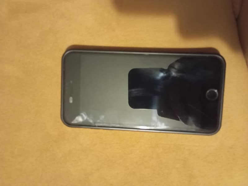 Apple iPhone 7 Plus 1