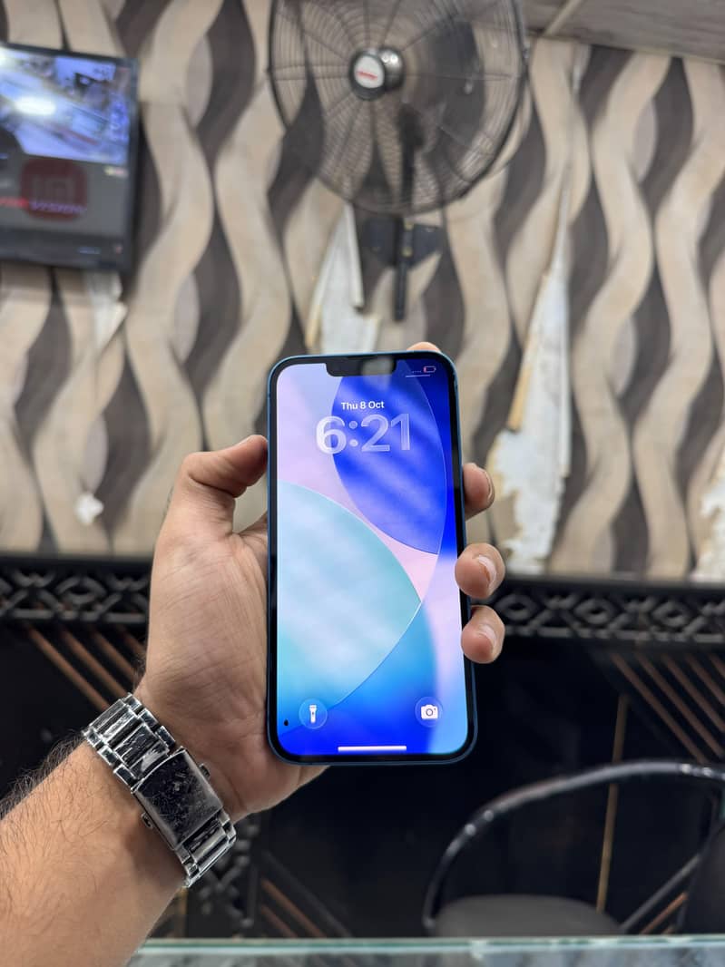 Apple iPhone 13 3