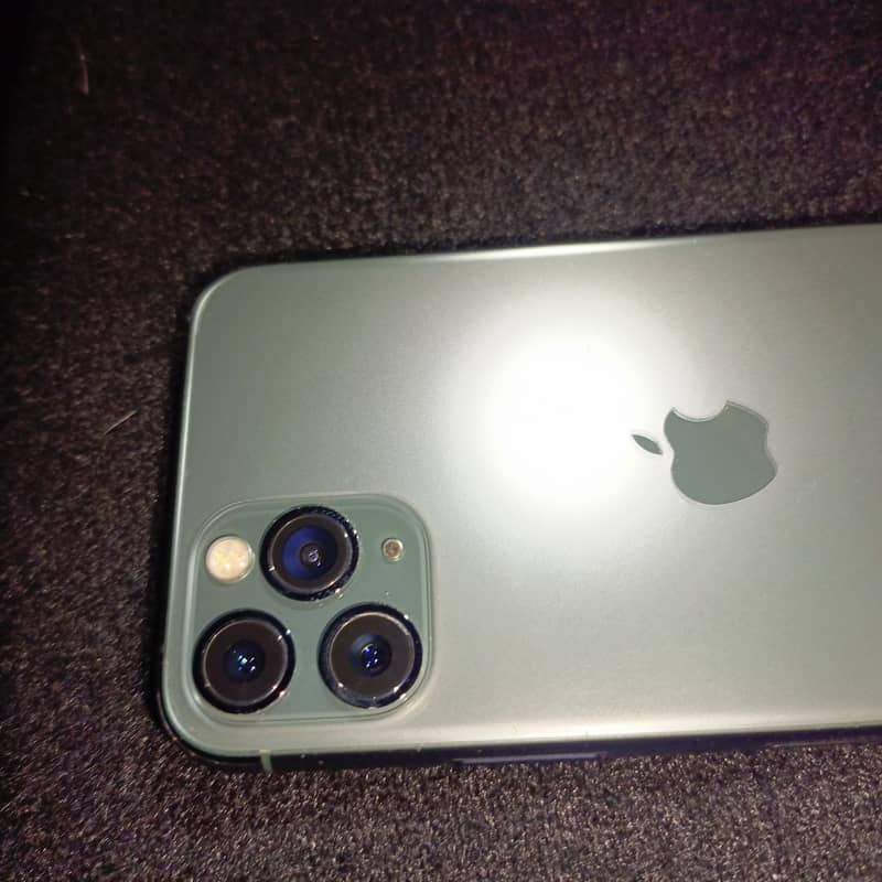 Apple iPhone 11 Pro 1