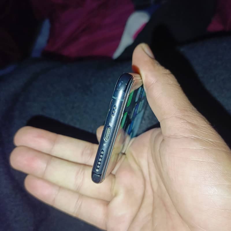 Apple iPhone 11 Pro 2