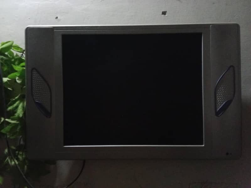 LCD 17 0