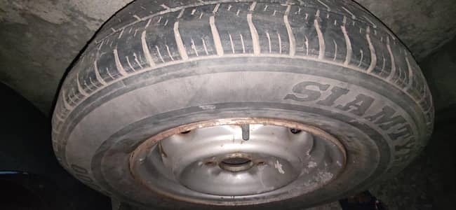 185 R14 C tyre with rim for sale