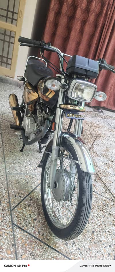 Honda 125 gold edition self start