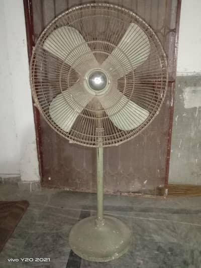 pedestal fan