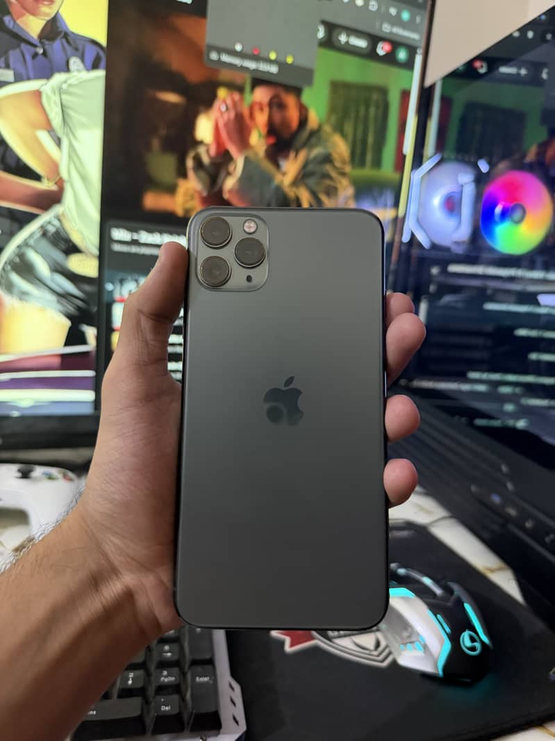 Apple iPhone 11 Pro Max 2