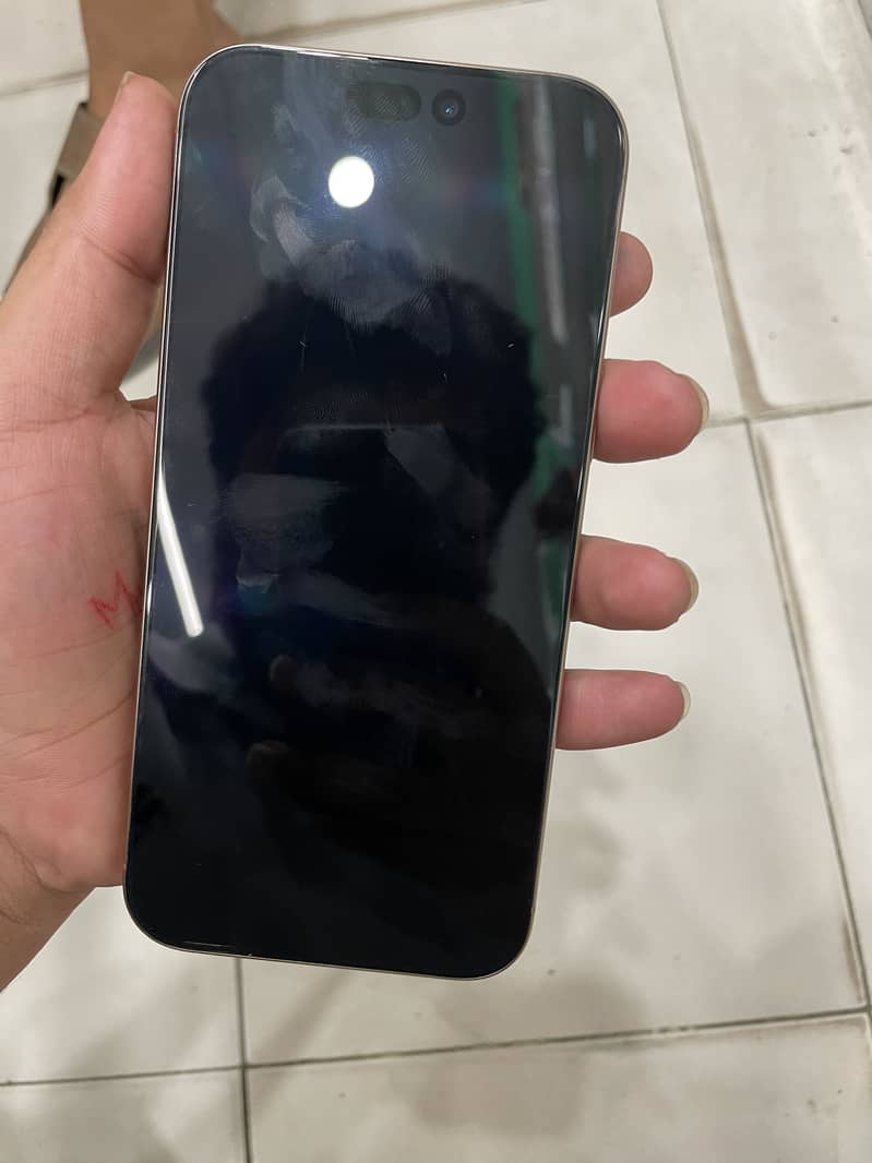 Apple iPhone 16 Pro Max 0