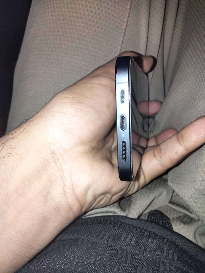 Apple iPhone 12 Pro 3