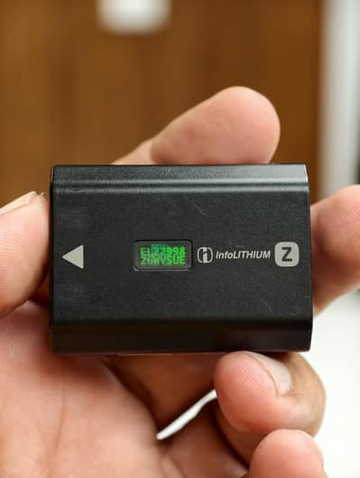 Sony NP-FZ100 Batteries Pakage