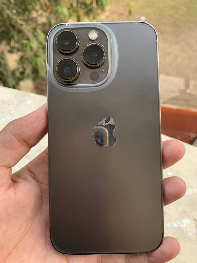 Apple iPhone 13 Pro 1