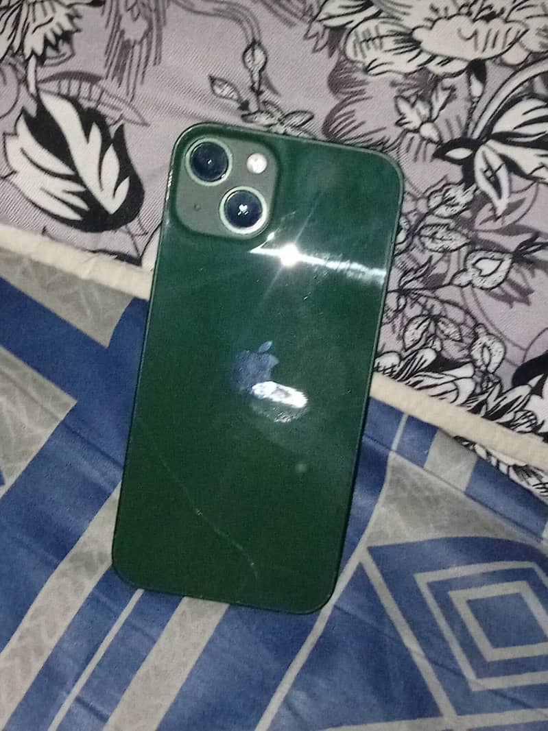 Apple iPhone 13 5