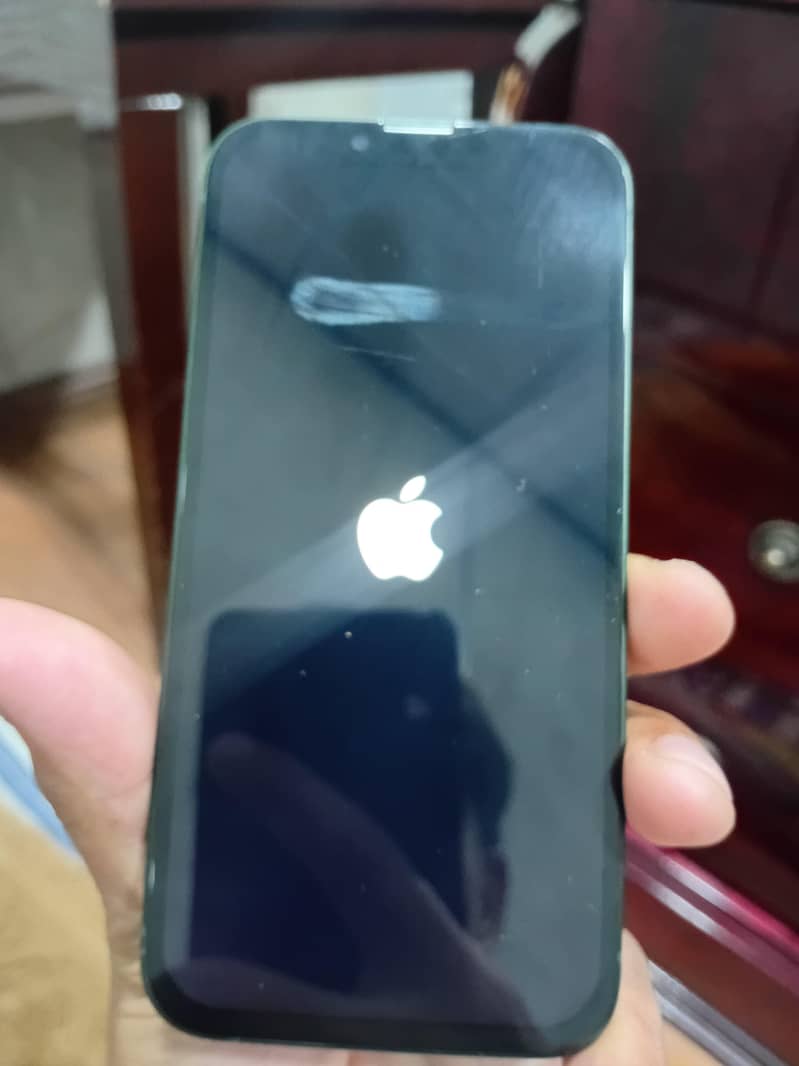 Apple iPhone 13 7