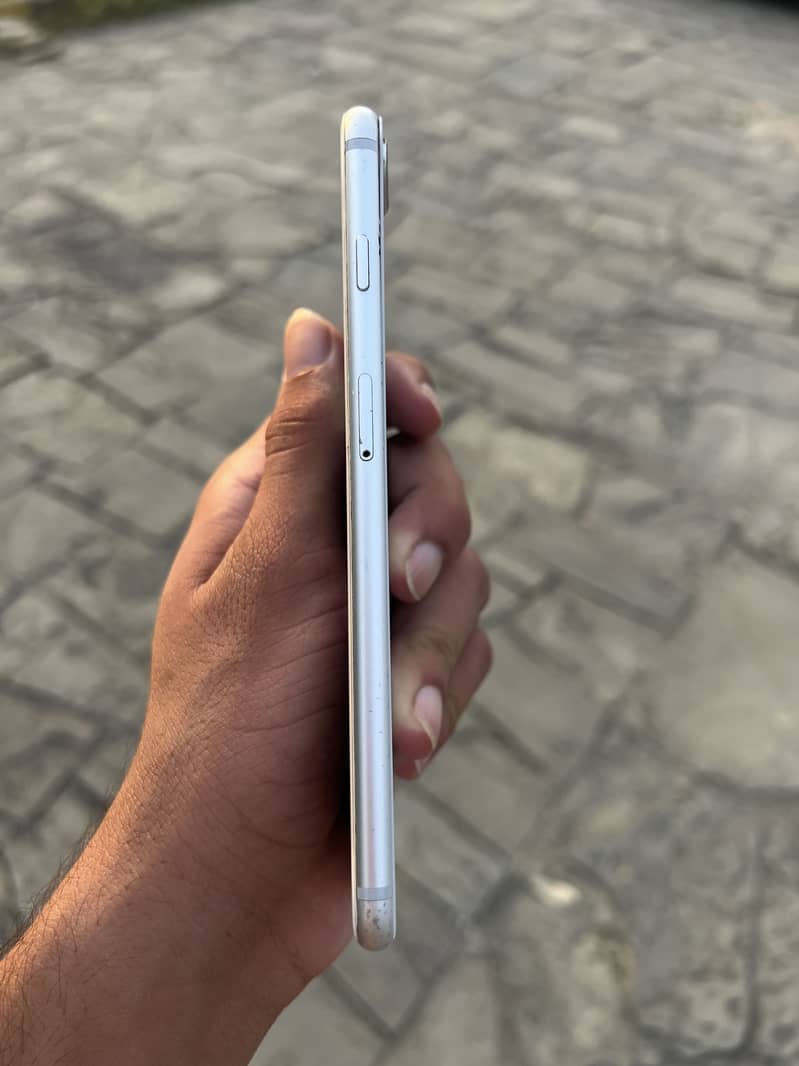 Apple iPhone 8 Plus 7