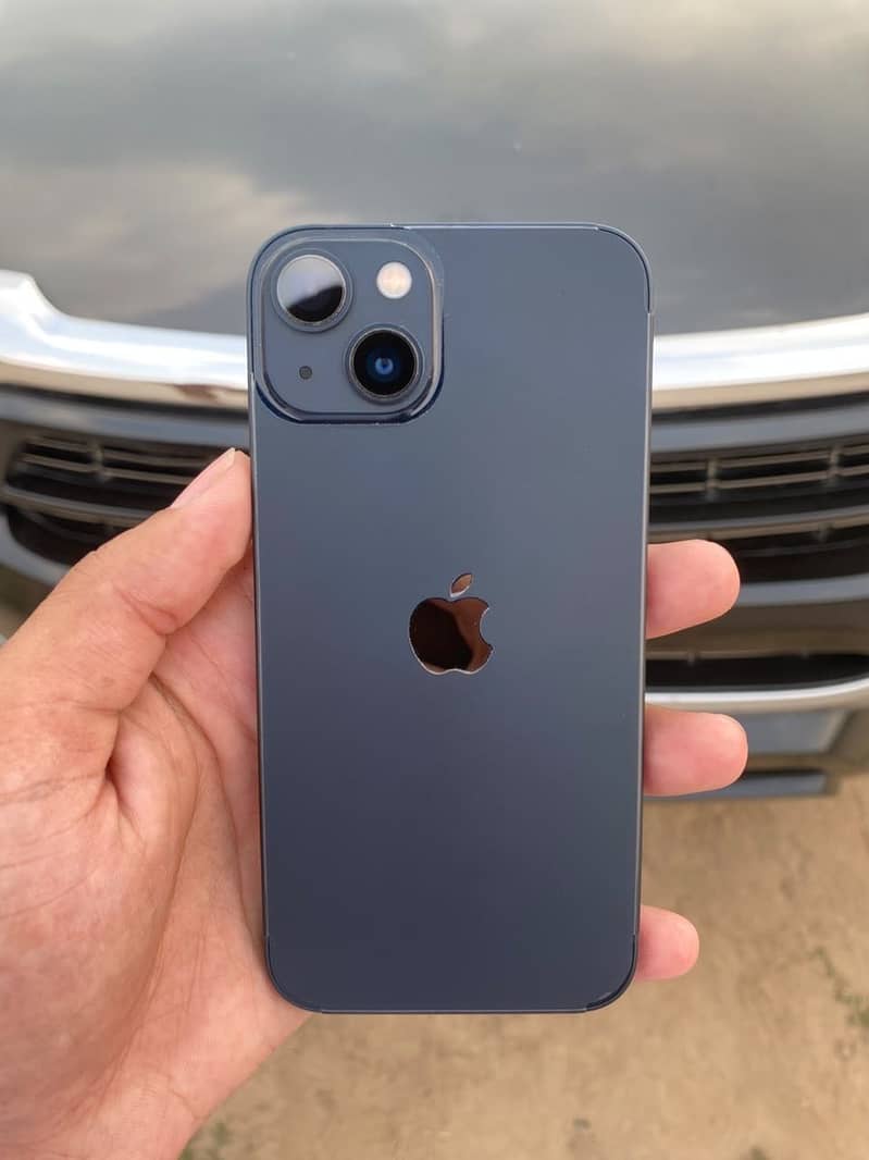 Apple iPhone 13 1