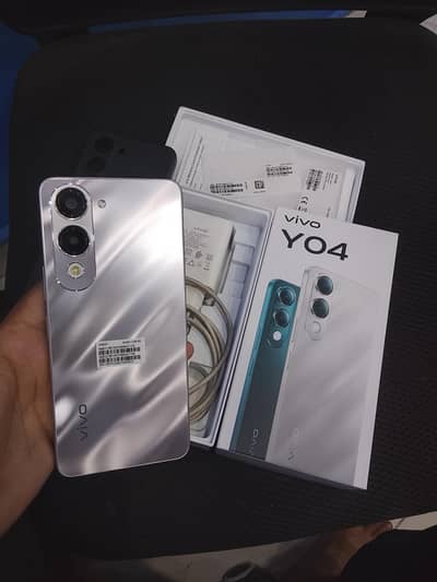 Vivo Y04 new phone 6/128 box chrgr