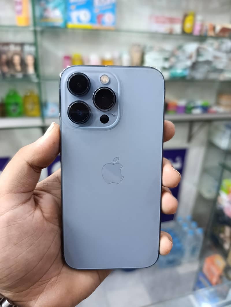 Apple iPhone 13 Pro 6