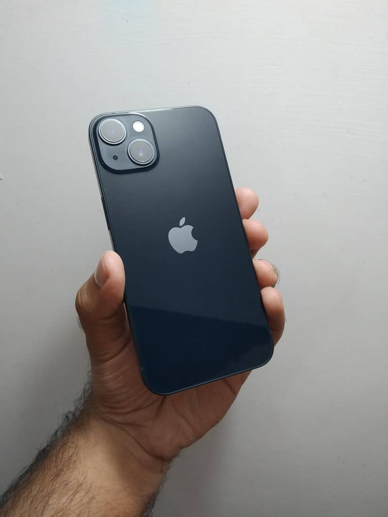 Apple iPhone 13 0