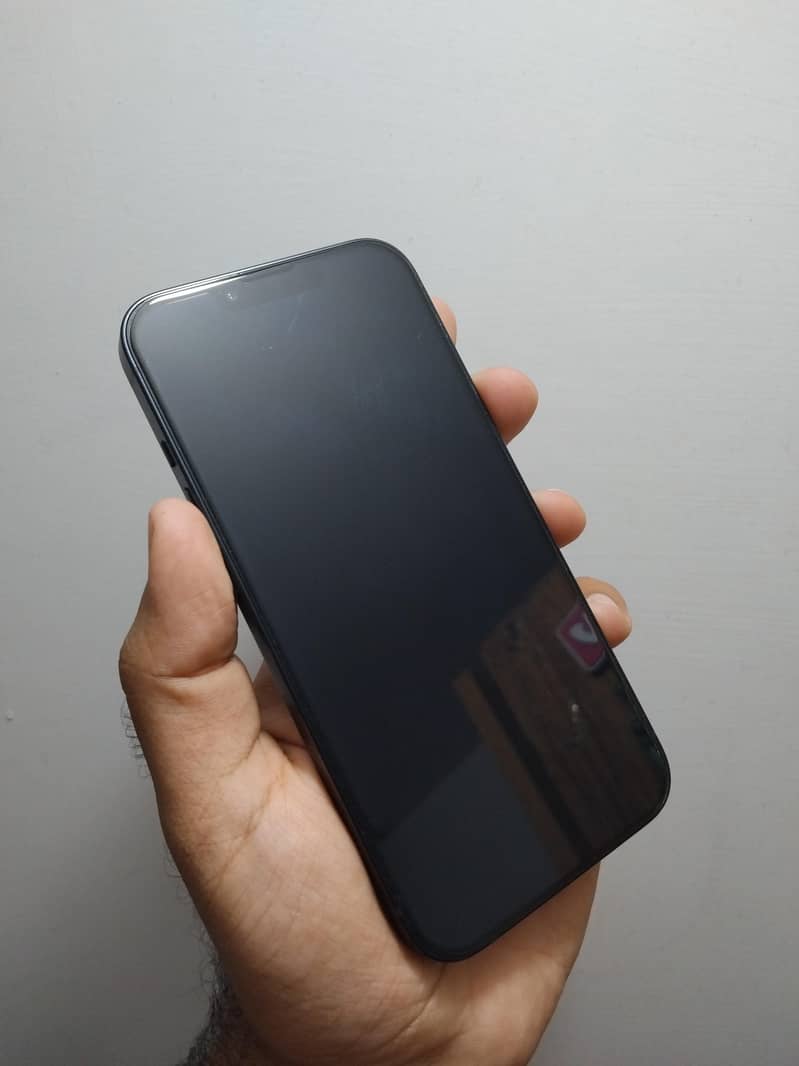 Apple iPhone 13 1