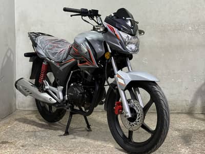 Honda cb150f 2021 model ( low millage )