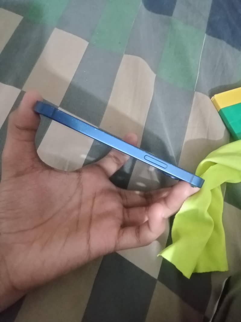 Apple iPhone 12 mini 2