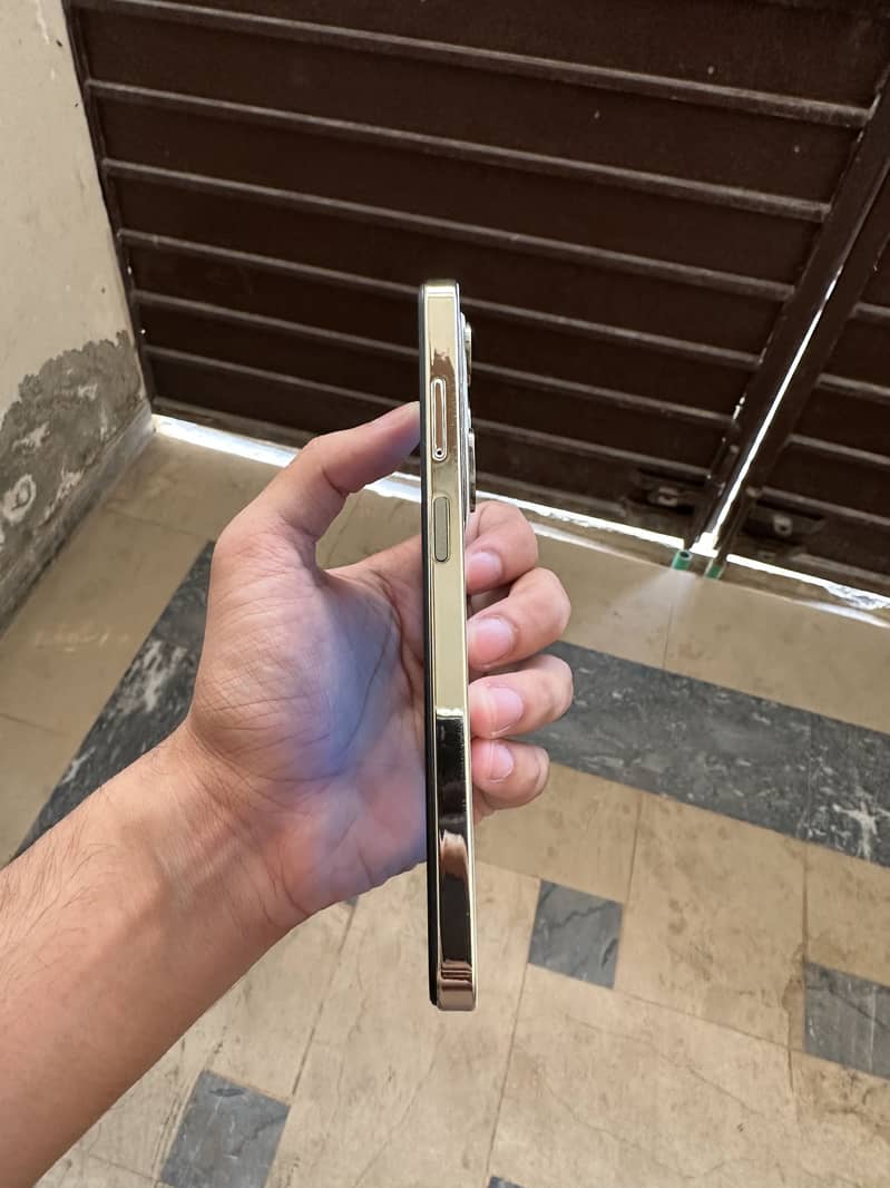 G'Five note 25 (4G) 3