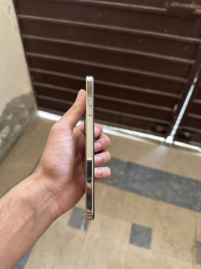 G'Five note 25 (4G) 5