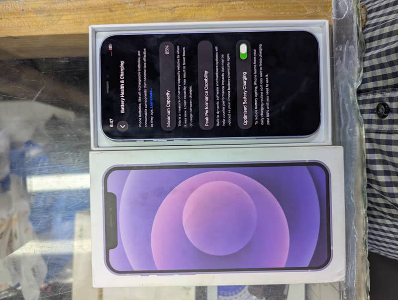 Apple iPhone 12 1