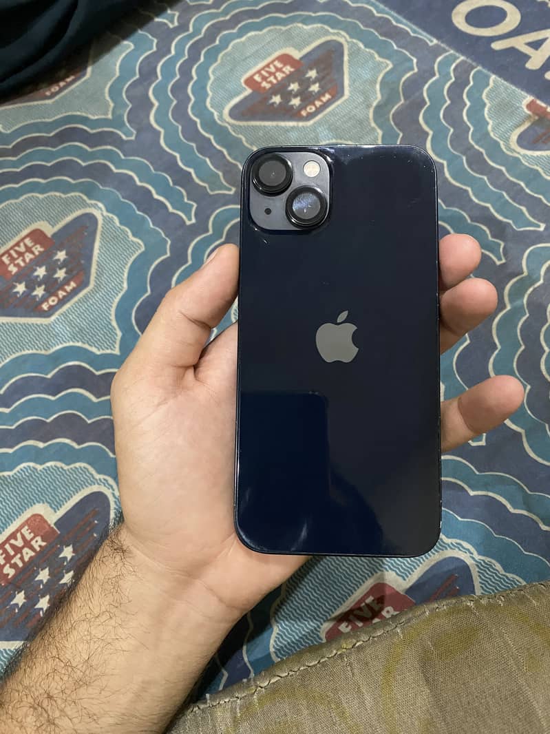 Apple iPhone 13 0