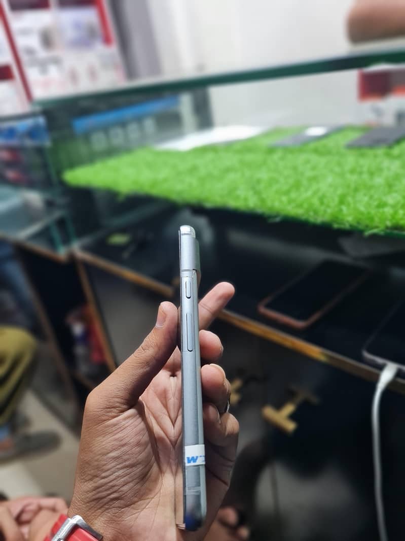 Google Pixel 8 3