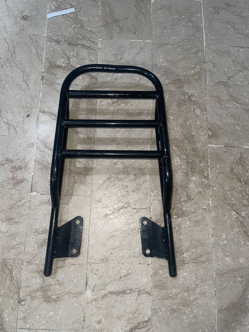 YAMAHA YBR SOLID CARRIER 1