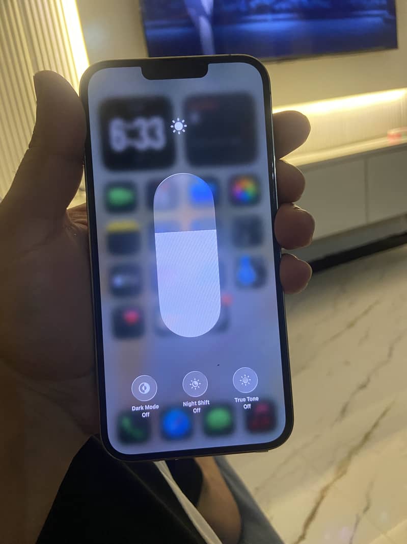 Apple iPhone 13 Pro Max 4