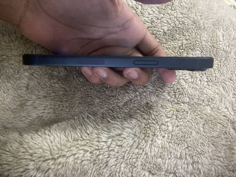 Apple iPhone 13 3