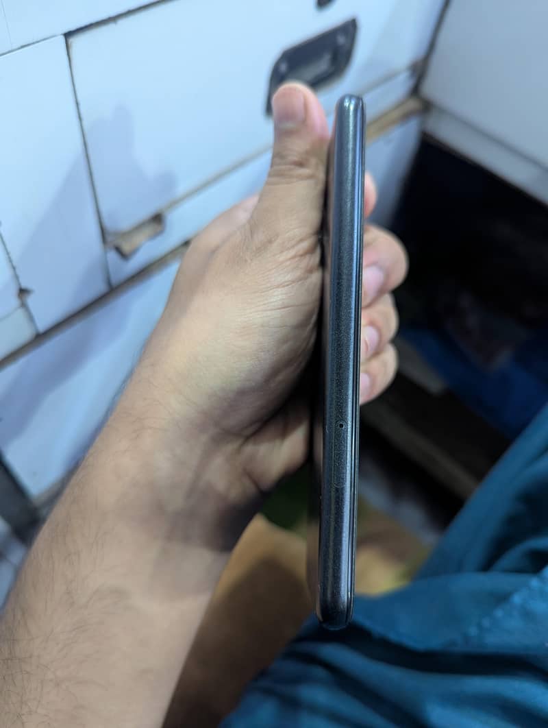 Google Pixel 5 Lush Condition 3