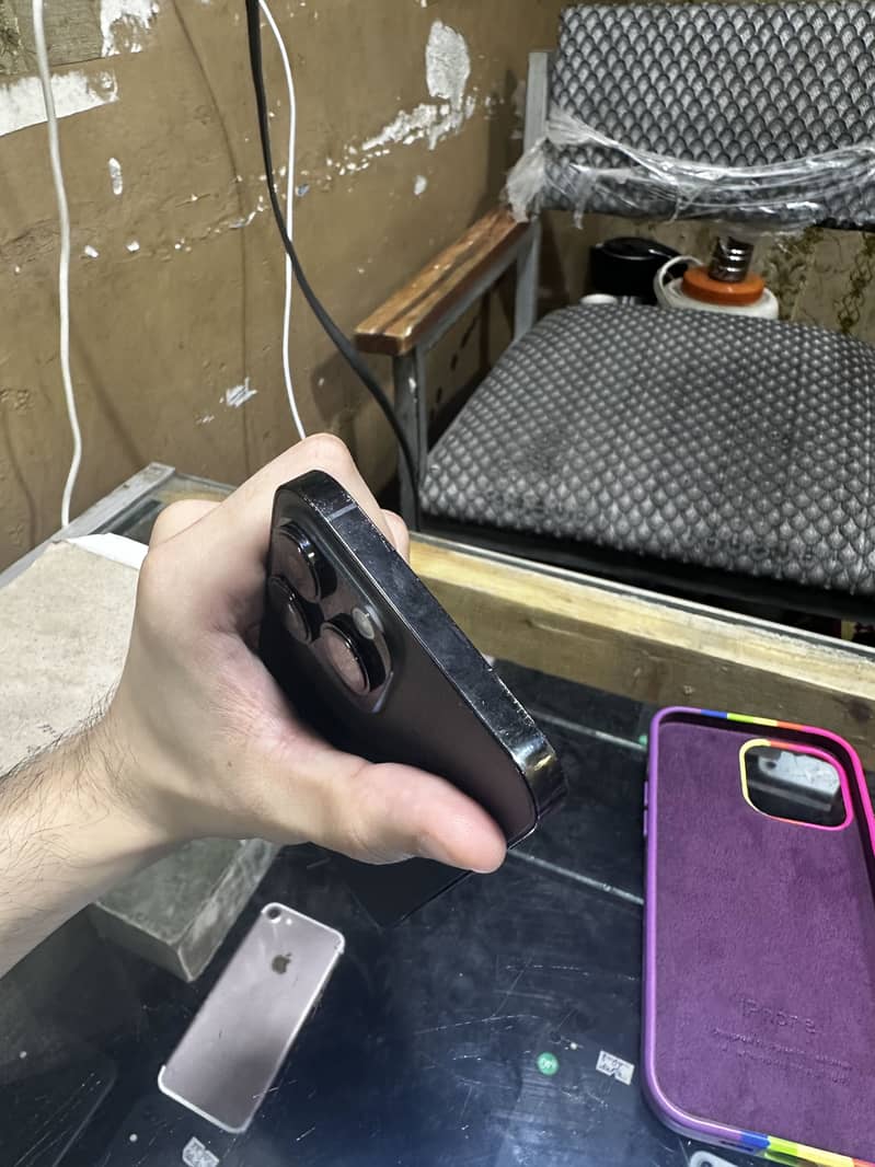 Apple iPhone 14 Pro Max 2