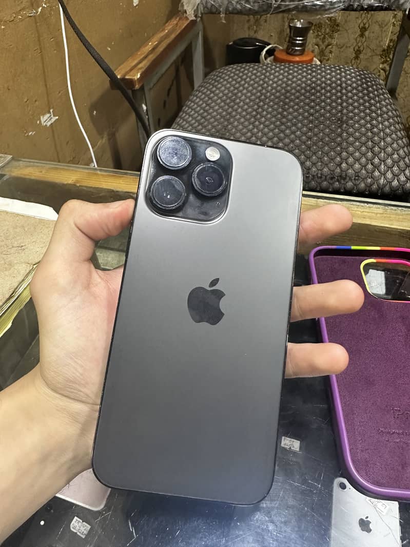 Apple iPhone 14 Pro Max 4
