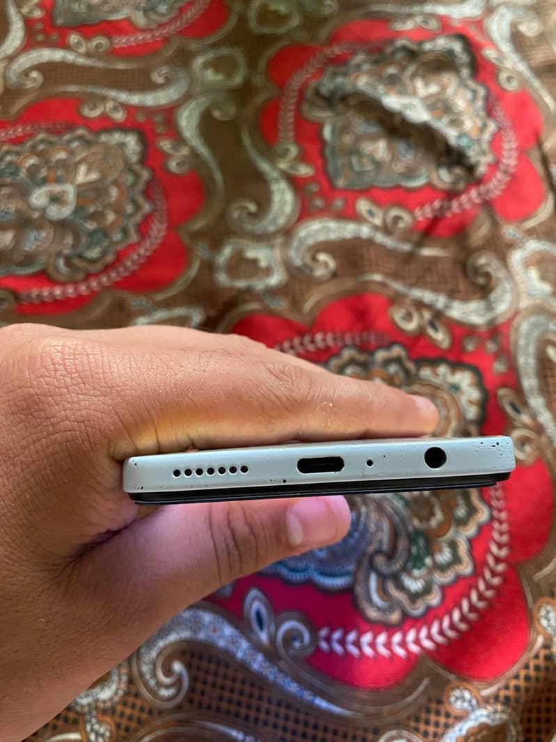 Tecno camon 19neo 4